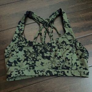 Lululemon free to be serene bra gator green black floral
